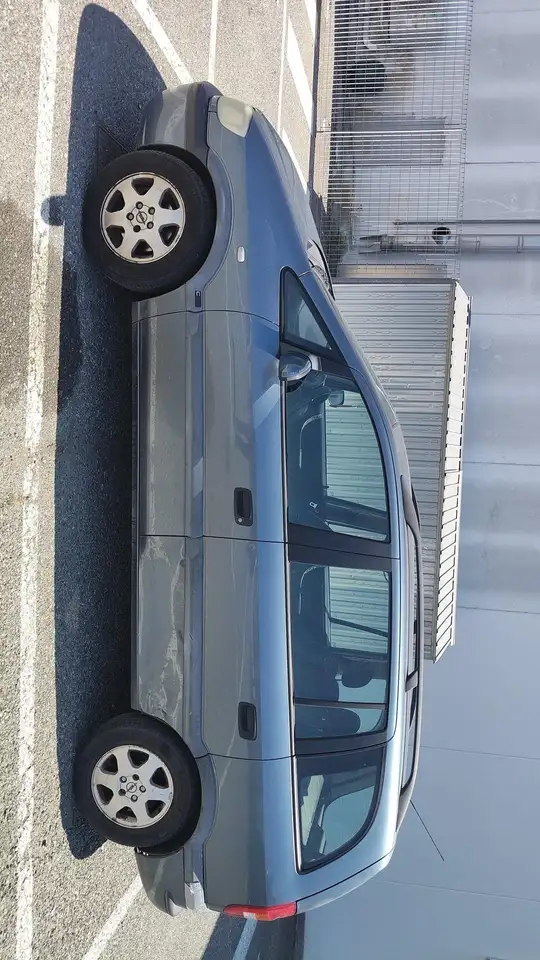Opel Zafira 1.8 16V, foto 2