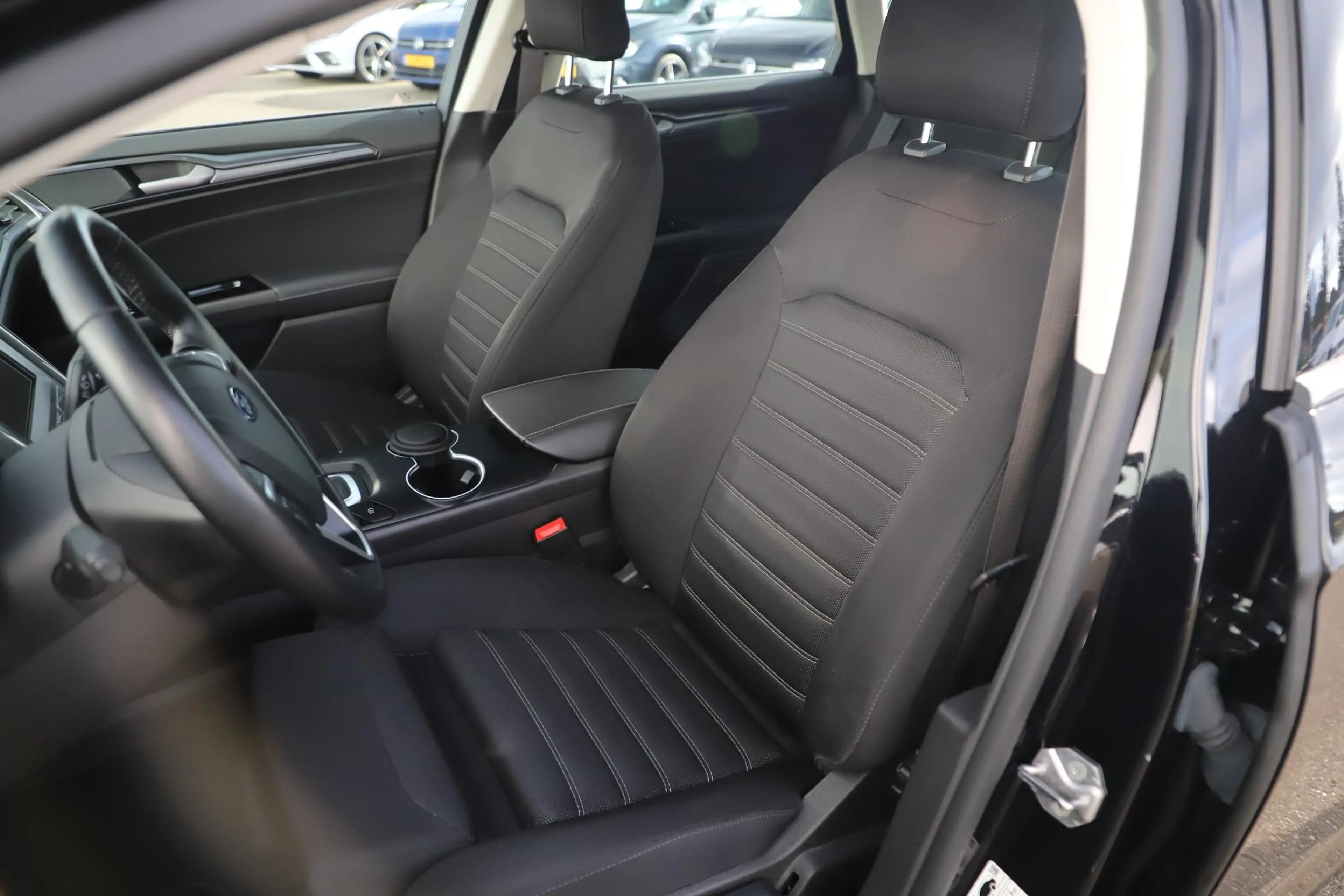 Ford Mondeo Wagon 2.0 IVCT HEV Titanium 17 inch LMV Carplay An — photo 6
