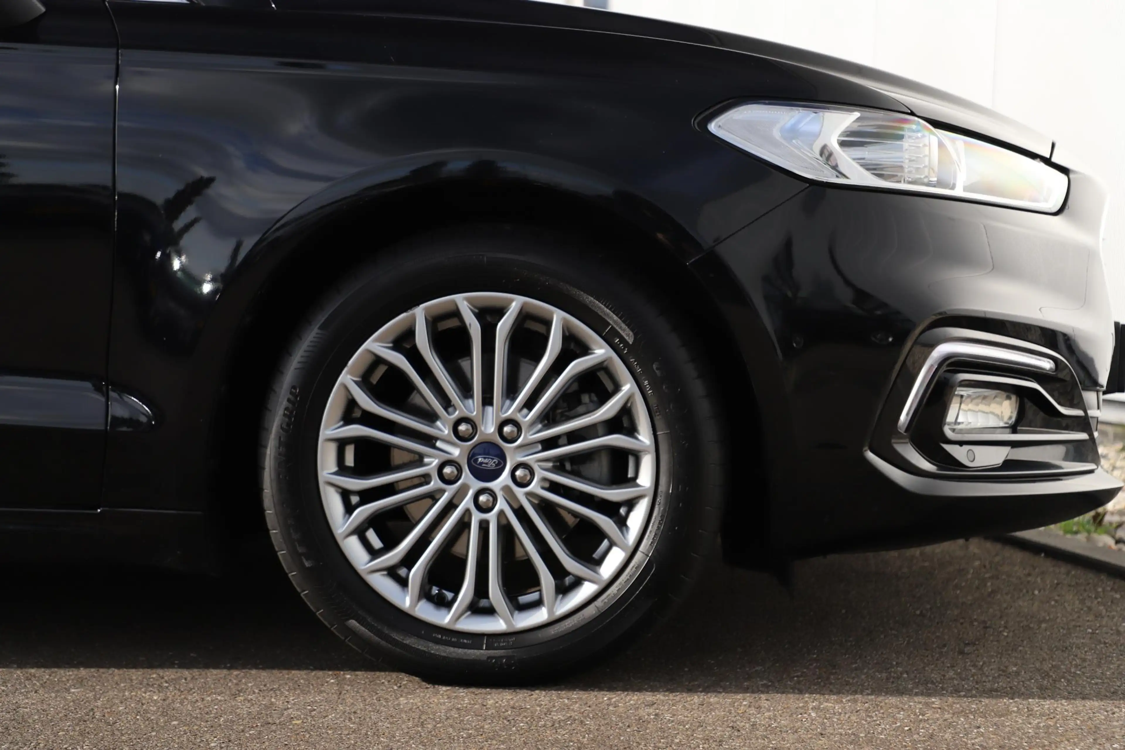 Ford Mondeo Wagon 2.0 IVCT HEV Titanium 17 inch LMV Carplay An — photo 5