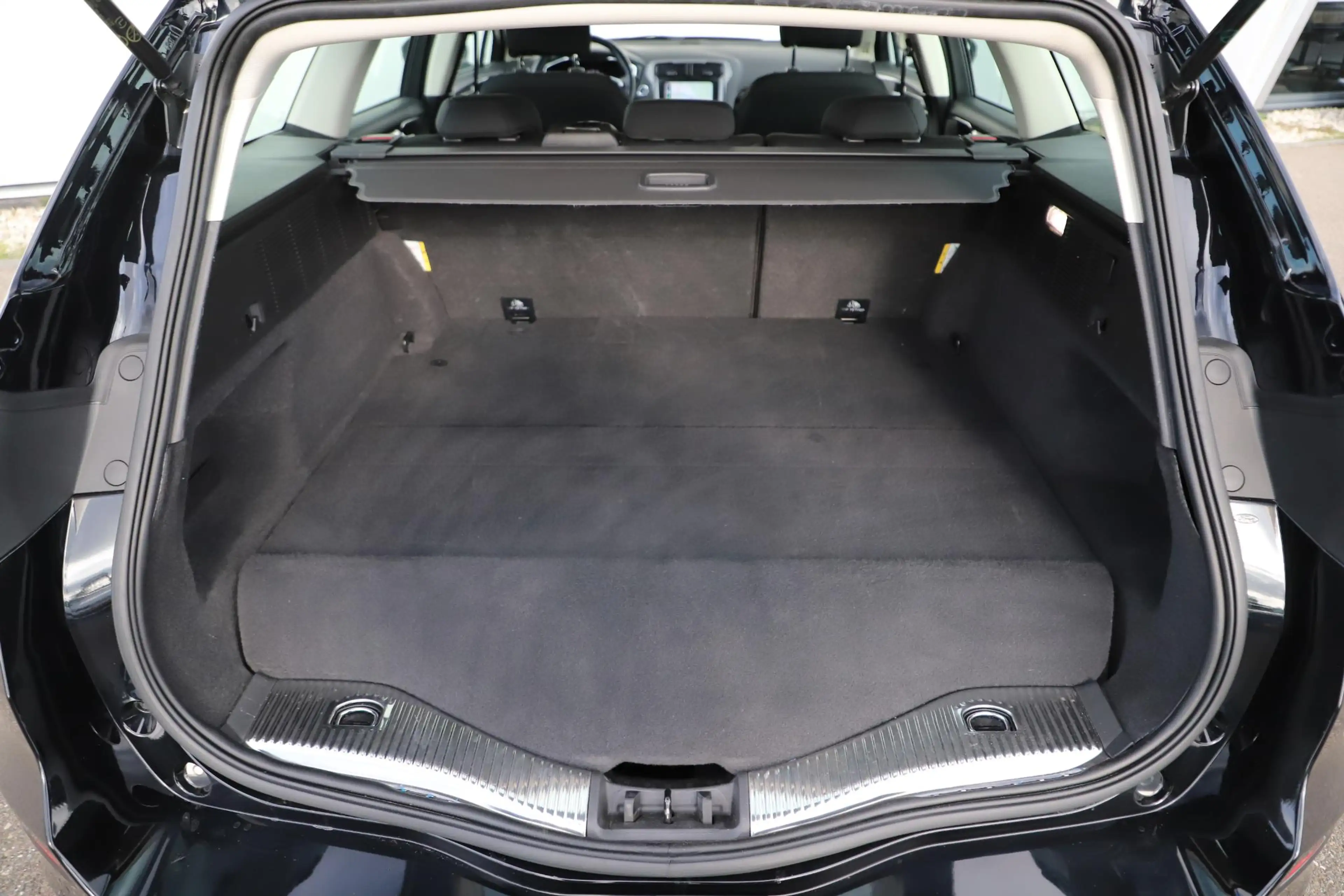 Ford Mondeo Wagon 2.0 IVCT HEV Titanium 17 inch LMV Carplay An — photo 8