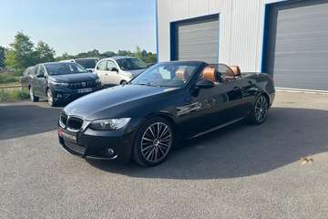 335i Cabriolet Sport Design PACK M CABRIOLET E93 CARNET D\u0027ENTRETIEN GANRANTIE 12 MOIS 335 i