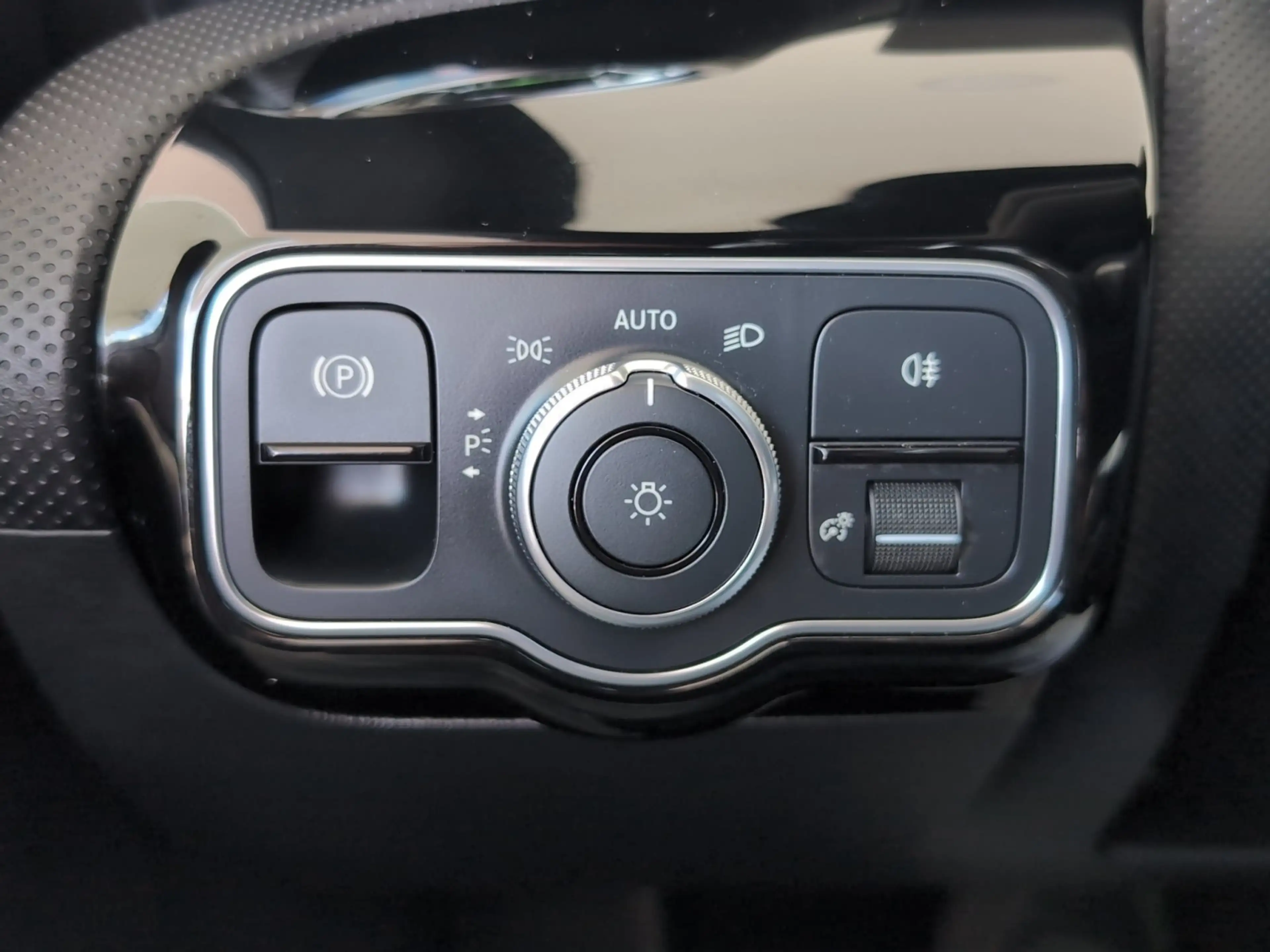 Mercedes-Benz CLA 200 D SB 4M AMG/Multibeam/Distro/360°/MBux — photo 14