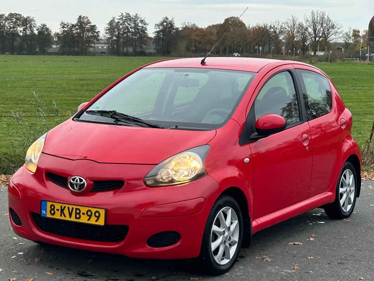 Toyota Aygo 1.0-12V Comfort | Nap | Automaat | Airco Rood - 1