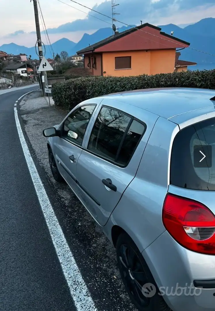 Renault Clio Clio+5p+1.2+16v+(pack)+65cv Grigio - 2