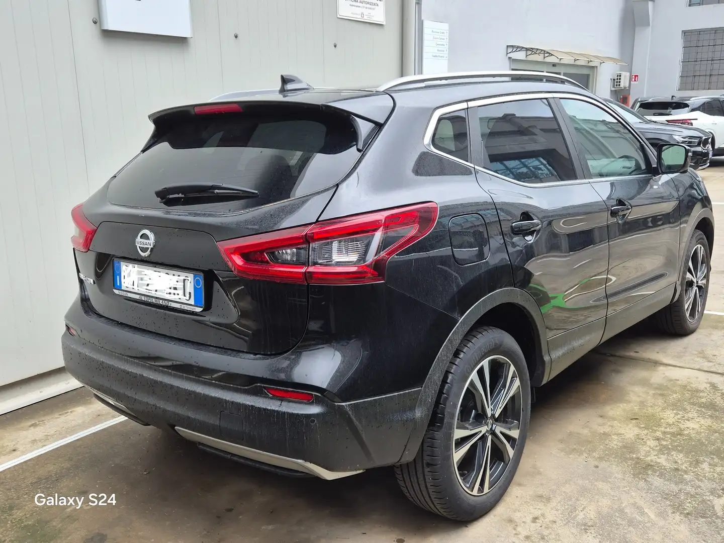 Nissan Qashqai 1.3 dig-t N-Connecta 140cv Schwarz - 2