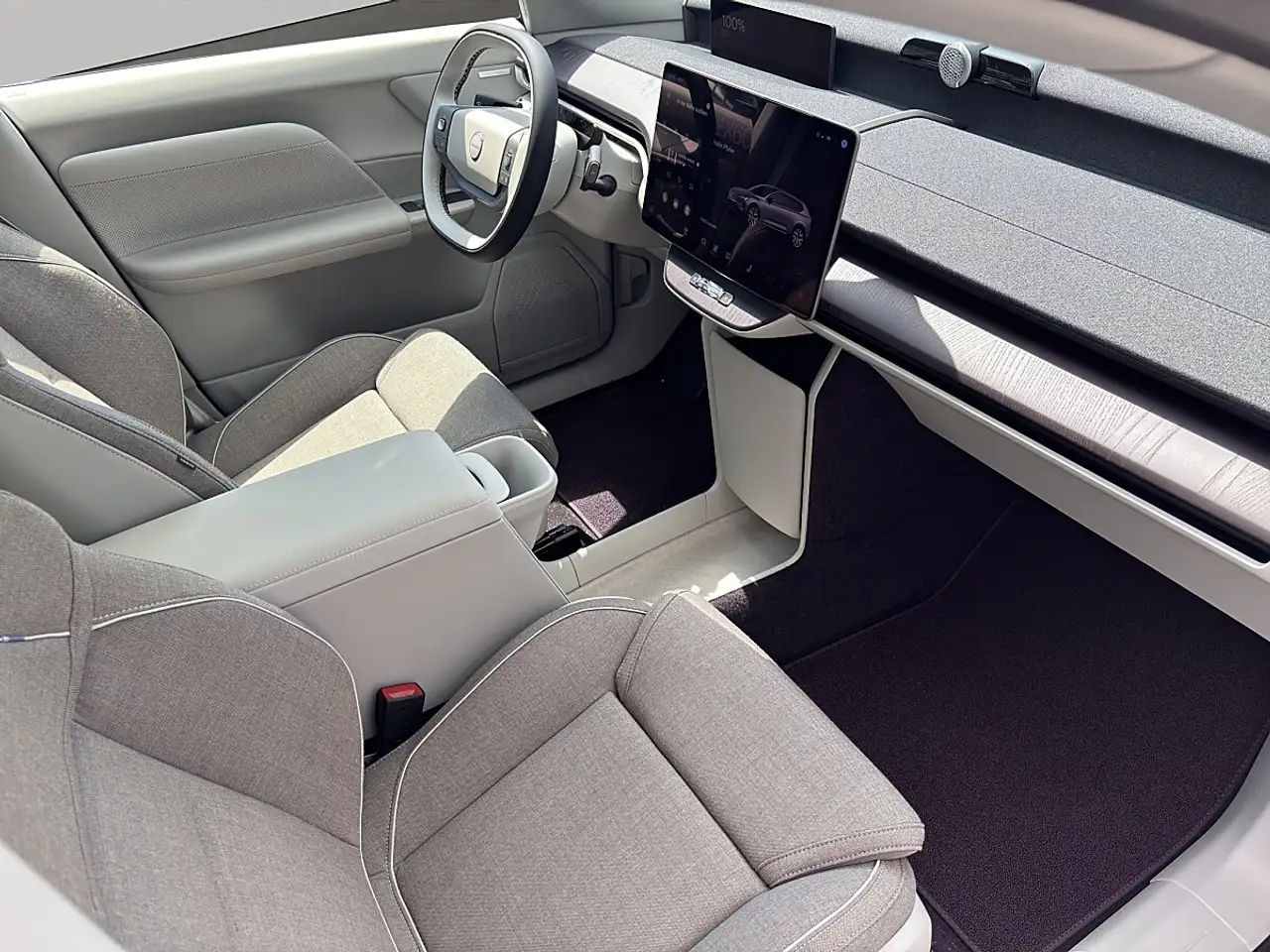 Volvo EX60 2026