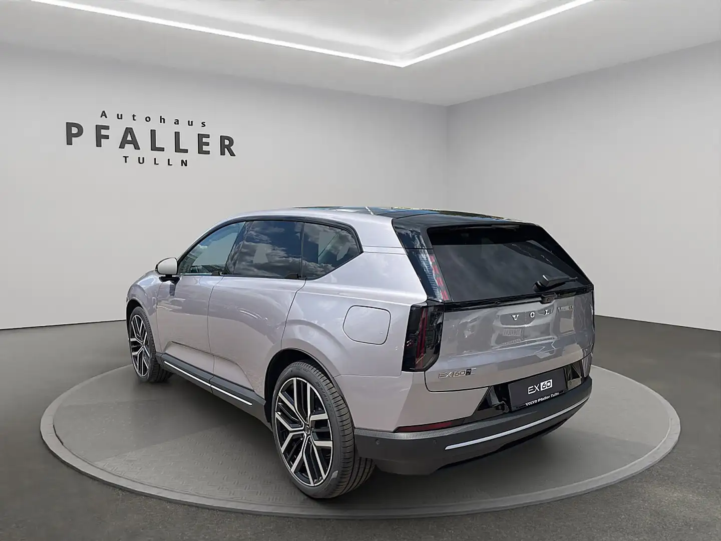 Volvo EX60 P10 Ultra 95kWh AWD Silber - 2