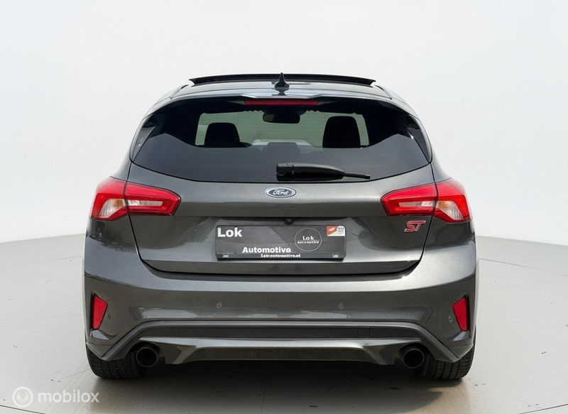 Ford Focus 2.3 EcoBoost ST-3 PANO|B&O|KEYLESS|CAMERA|280PK| — photo 6