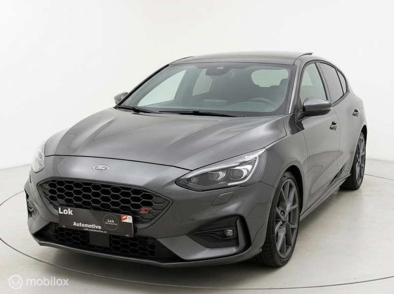 Ford Focus 2.3 EcoBoost ST-3 PANO|B&O|KEYLESS|CAMERA|280PK| — photo 3