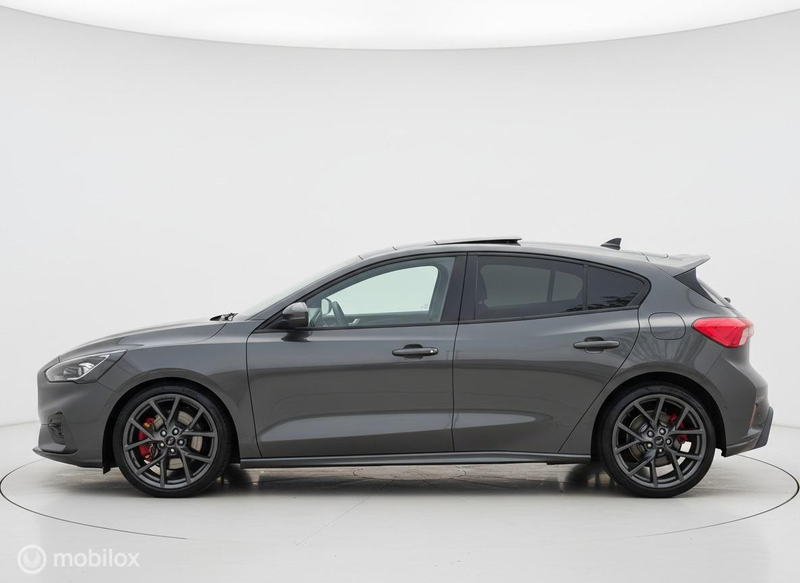Ford Focus 2.3 EcoBoost ST-3 PANO|B&O|KEYLESS|CAMERA|280PK| — photo 8