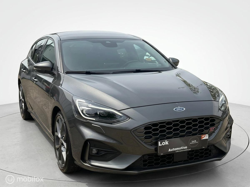 Ford Focus 2.3 EcoBoost ST-3 PANO|B&O|KEYLESS|CAMERA|280PK| — photo 5