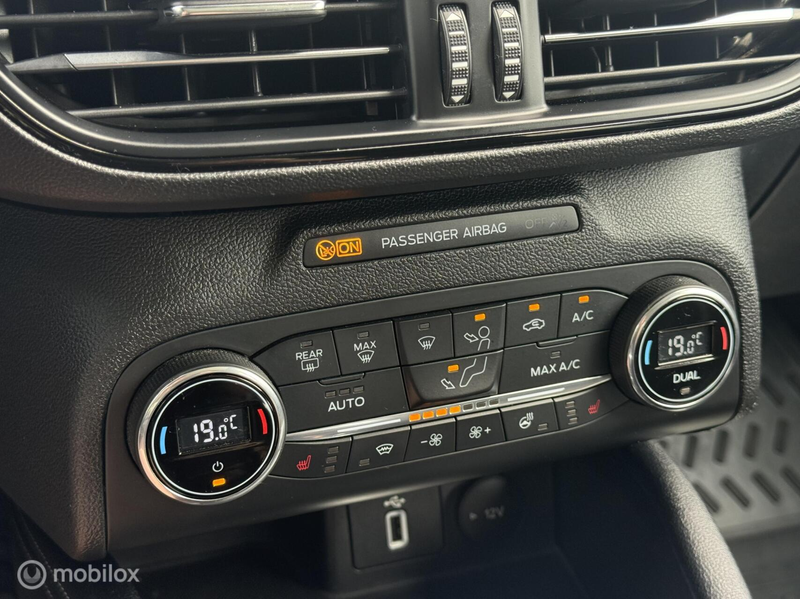Ford Focus 2.3 EcoBoost ST-3 PANO|B&O|KEYLESS|CAMERA|280PK| — photo 24