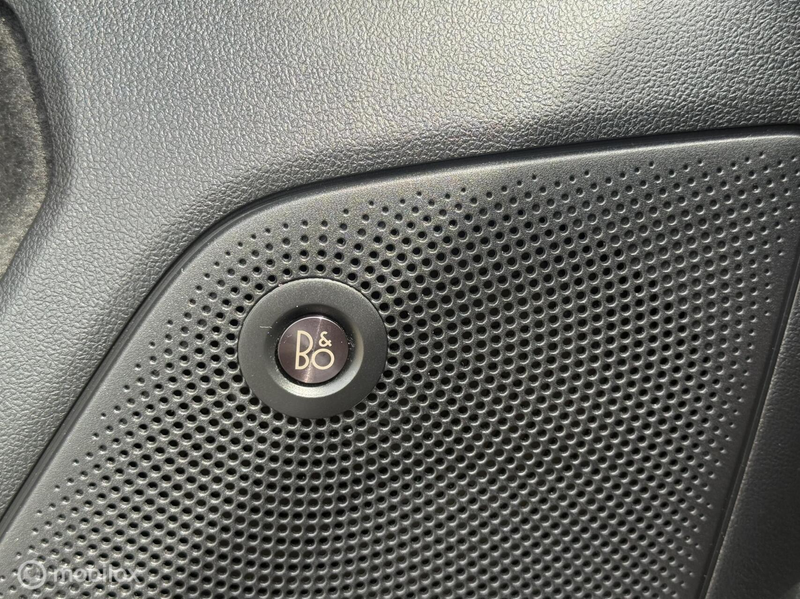 Ford Focus 2.3 EcoBoost ST-3 PANO|B&O|KEYLESS|CAMERA|280PK| — photo 25
