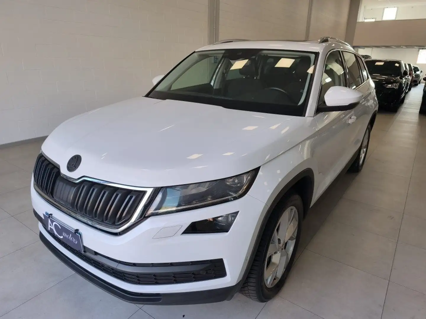 Skoda Kodiaq 2.0 TDI SCR 190 CV 4x4 DSG Style Weiß - 2