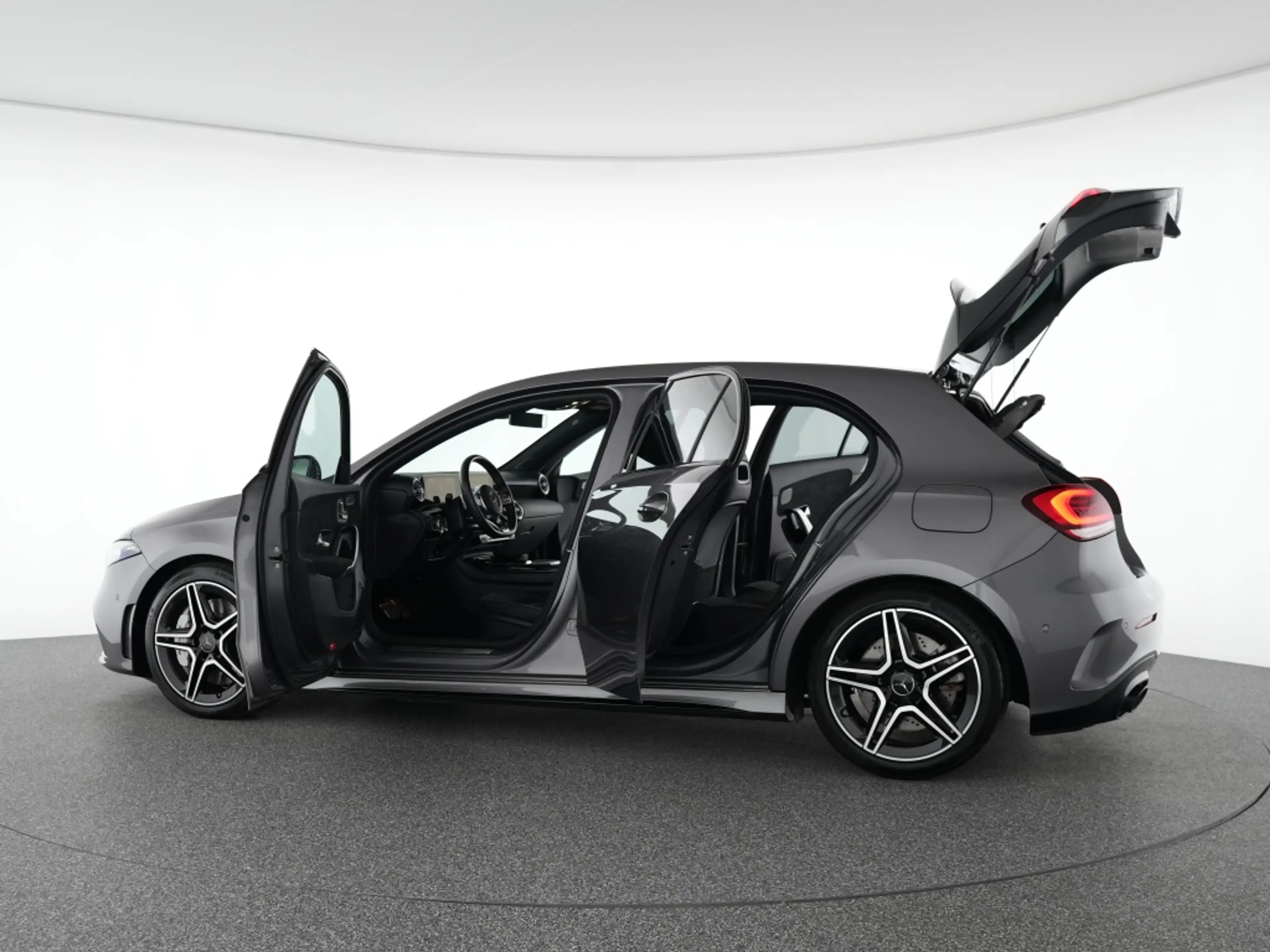 Mercedes-Benz A 35 AMG 4MATIC Night LED Automatik Navigation — photo 14
