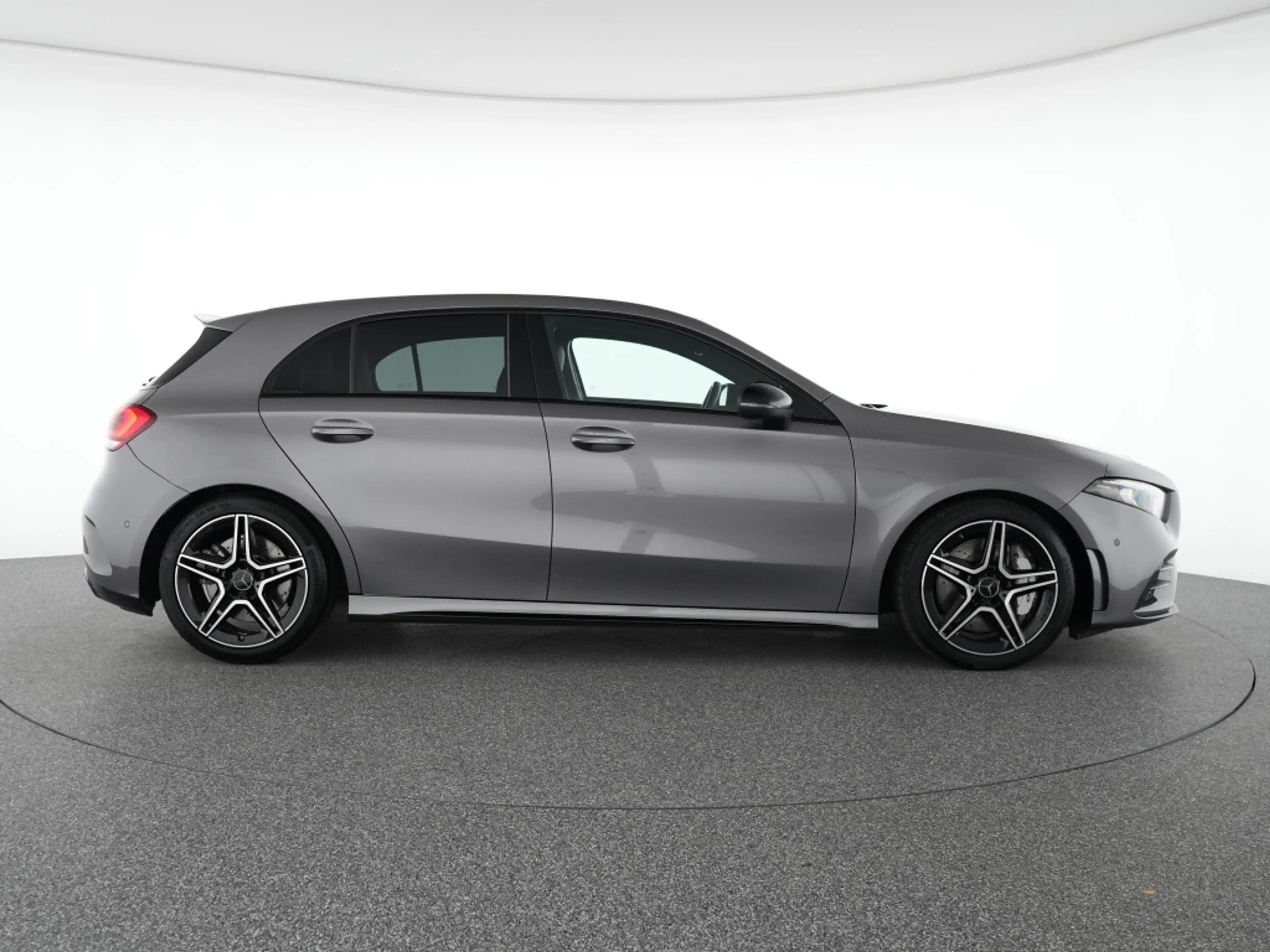 Mercedes-Benz A 35 AMG 4MATIC Night LED Automatik Navigation — photo 5
