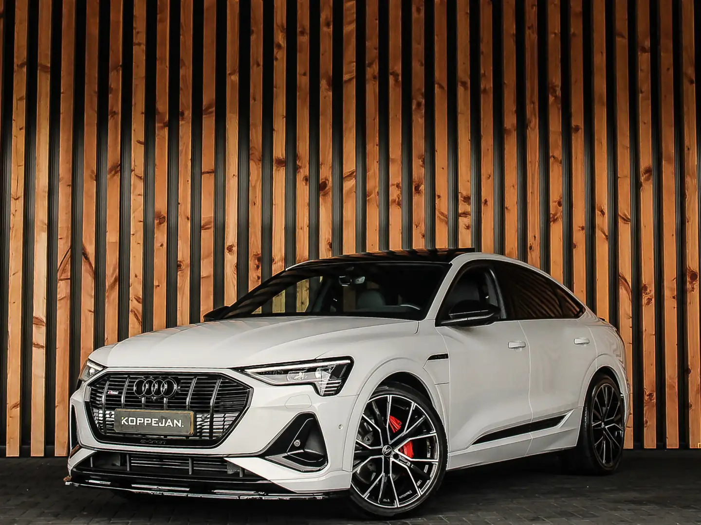 Audi e-tron Sportback 55 Quattro 408PK €48.900 EX BTW | S EDIT Bianco - 2