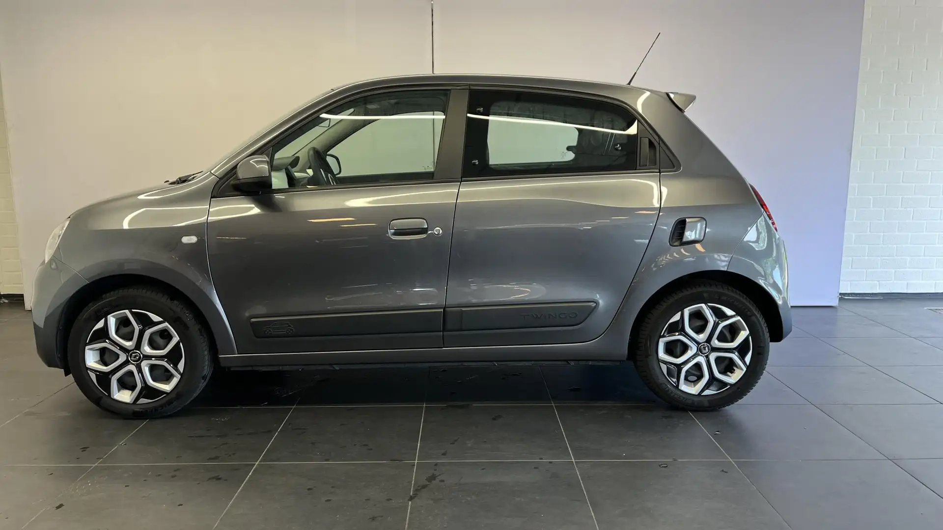 Renault Twingo 1.0 SCe Collection Gris - 2
