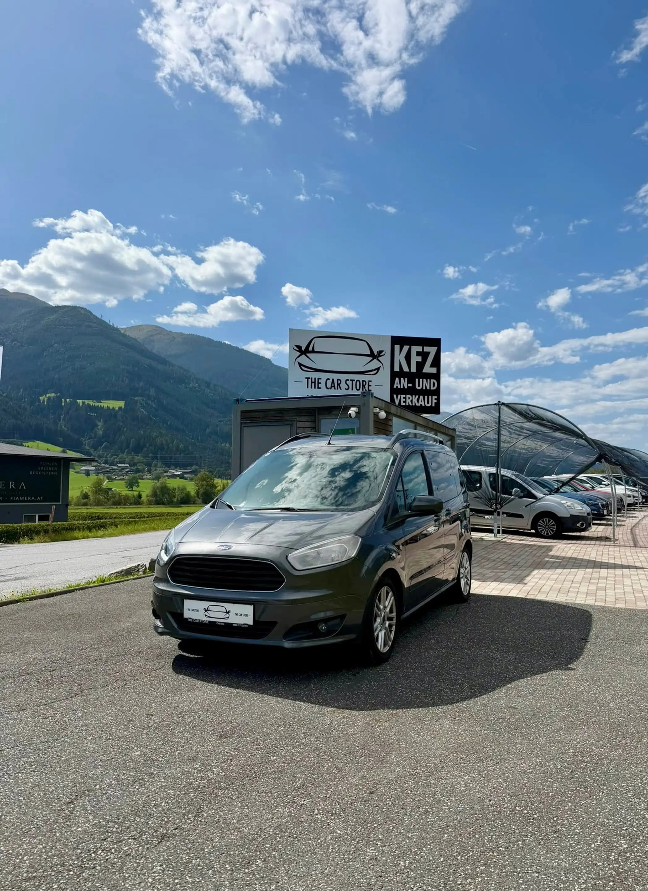 Ford Tourneo Courier Titanium *GARANTIE**FINANZIERUNG*
