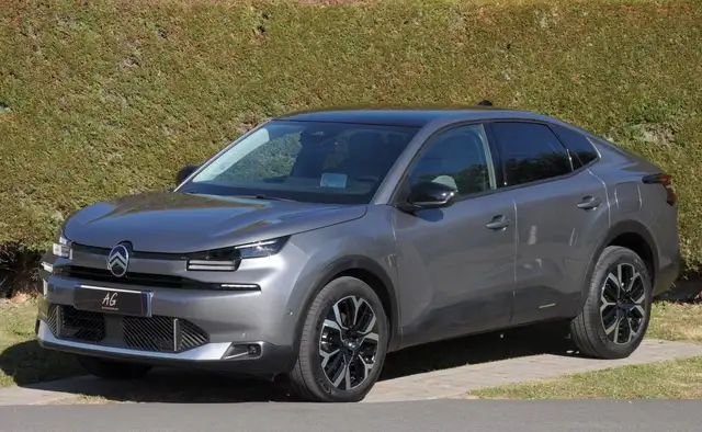 Citroen C4 X C4 X III 1.2 HYBRIDE 136 MAX E-DCS6 02-2025 14200kms