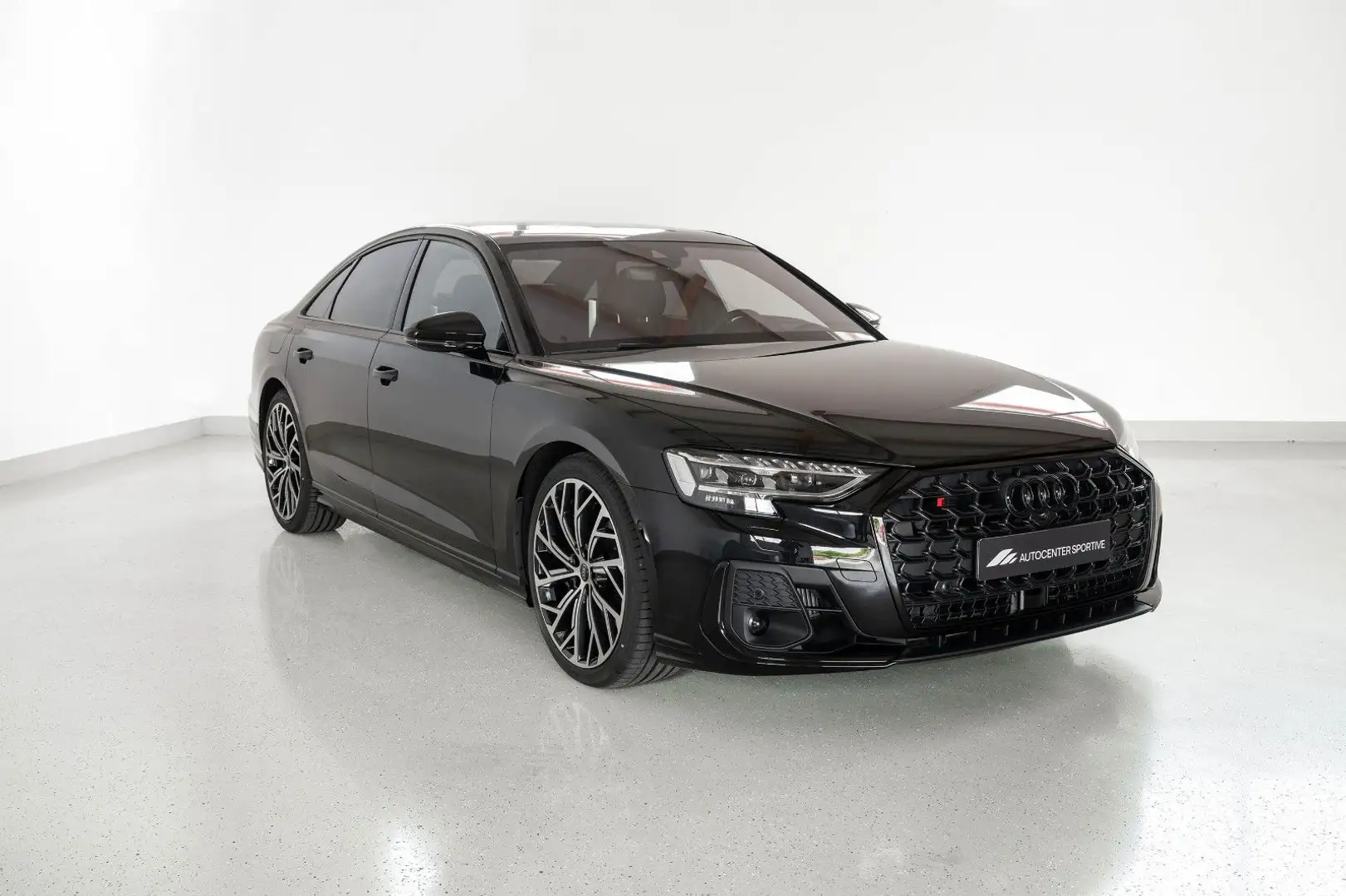 Audi S8 TFSI VOLLEDER FOND DISPL MATR PANO Y-SPEI 28% Schwarz - 1