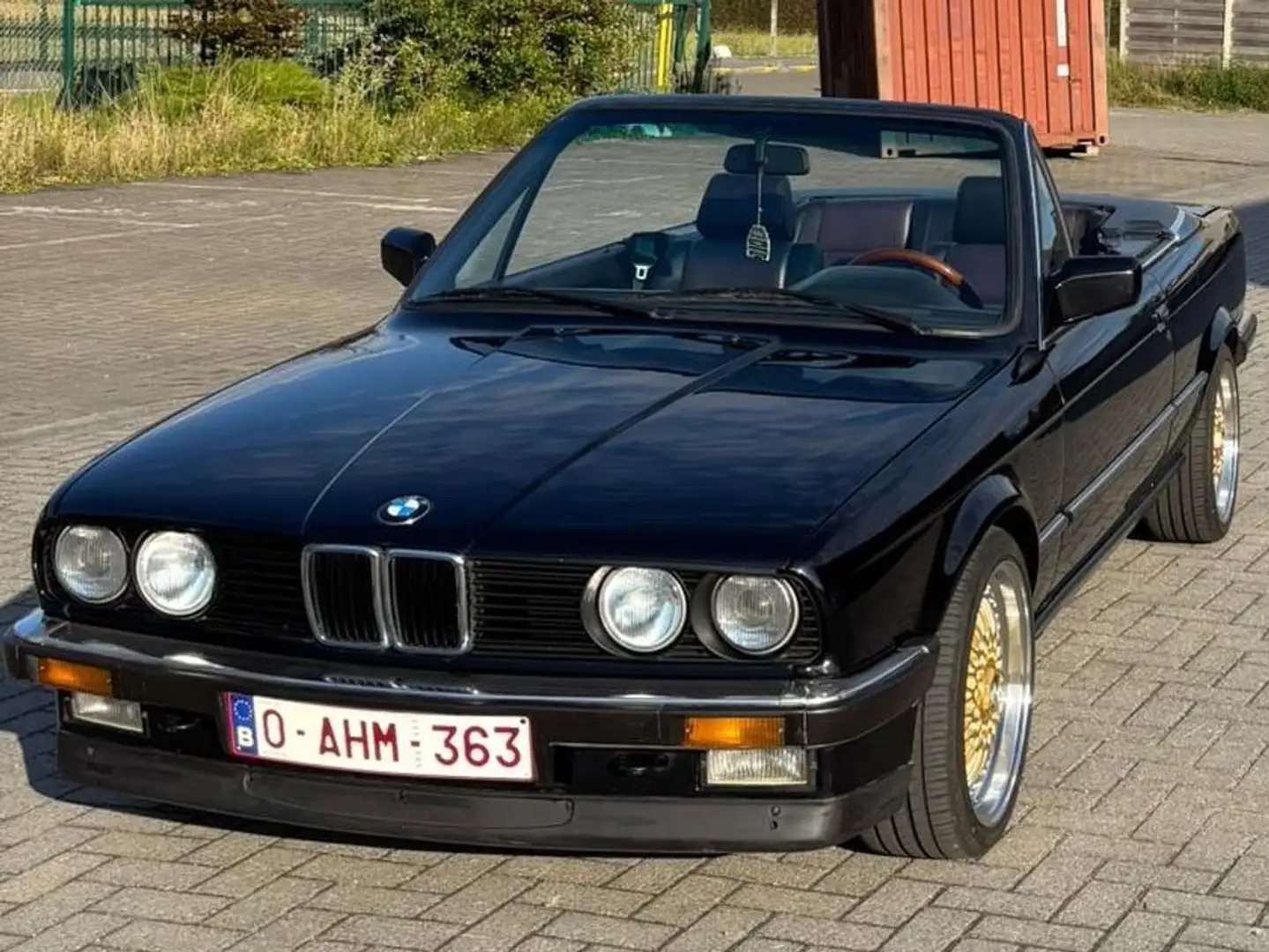BMW 320 320i Noir - 1