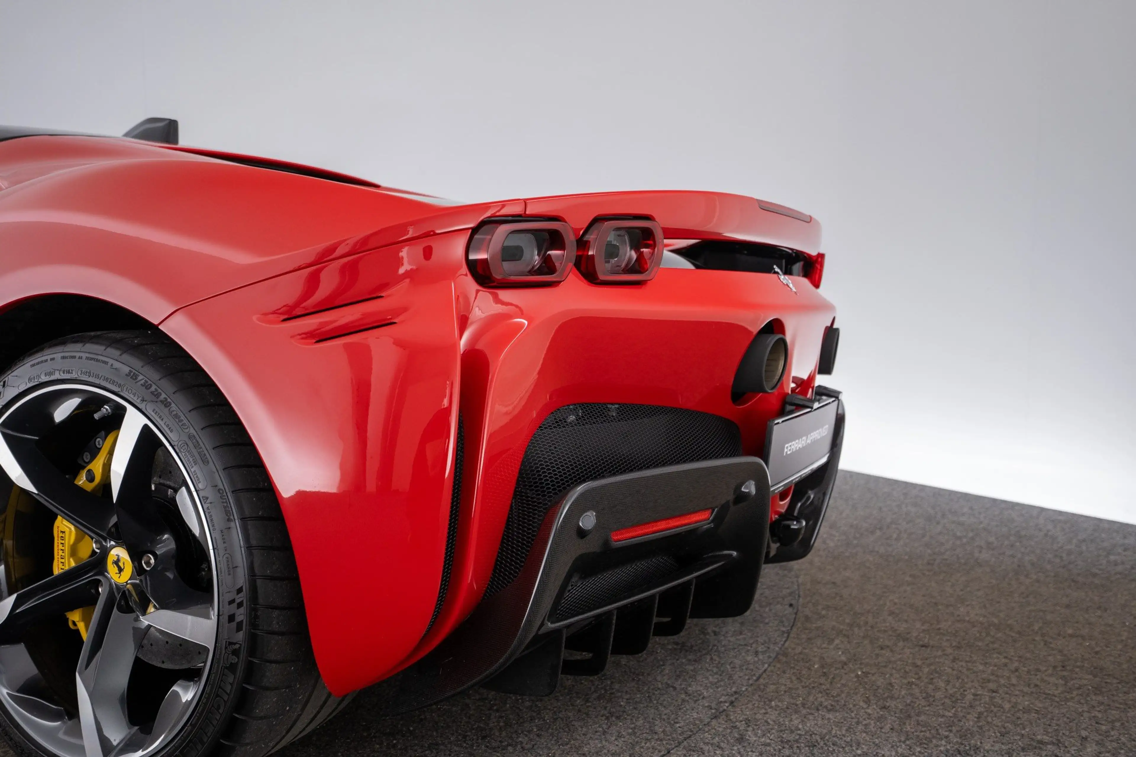 Ferrari SF90 Stradale FERRARI SINGEN — photo 13