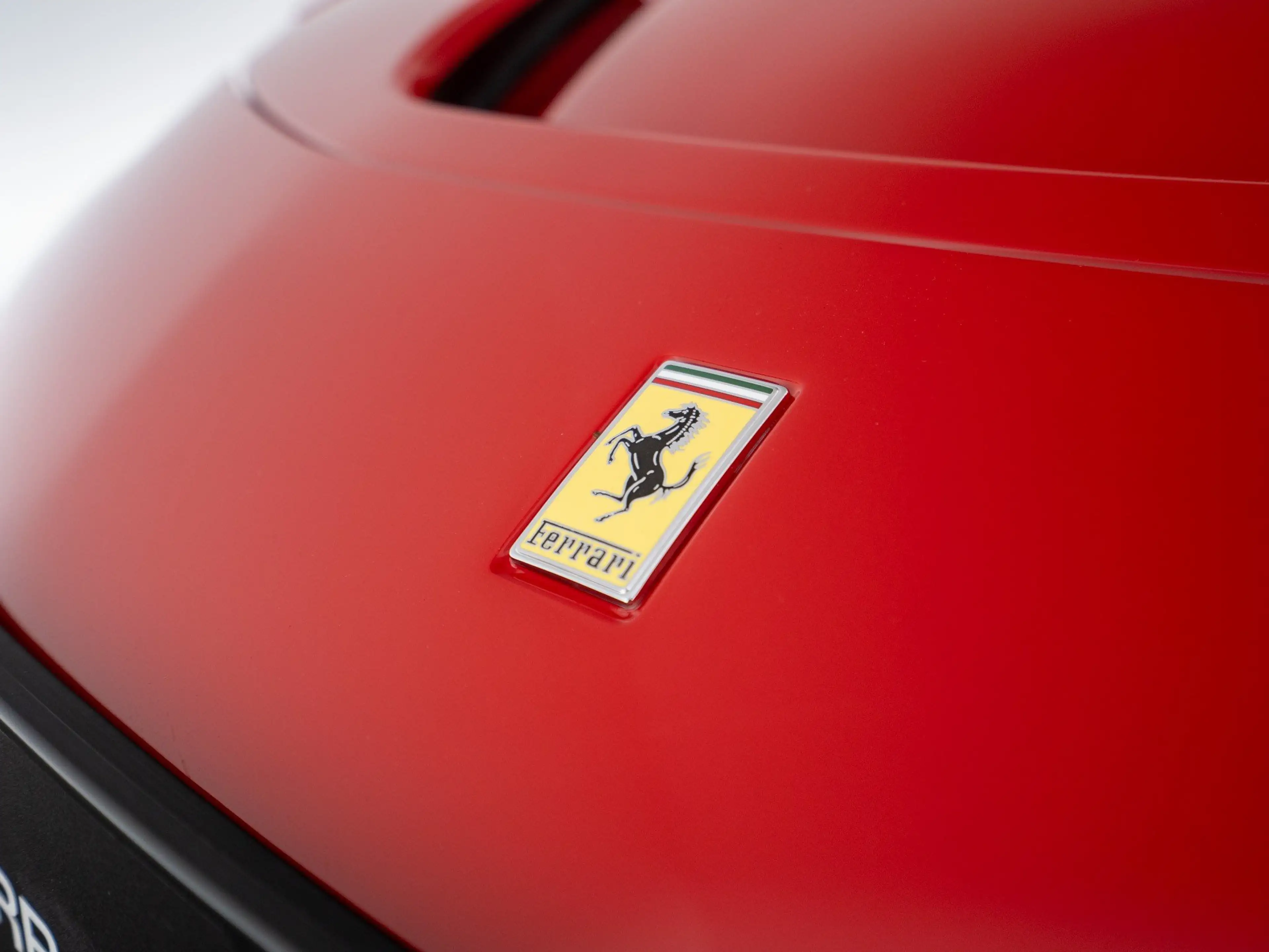 Ferrari SF90 Stradale FERRARI SINGEN — photo 12