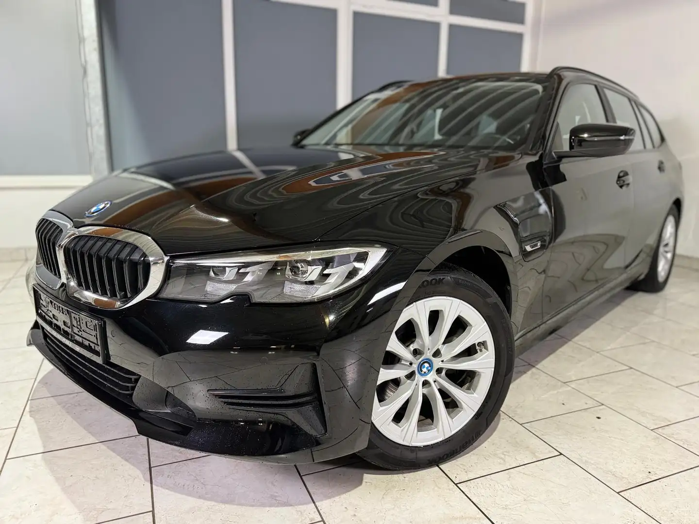 BMW 320 e Advantage - LED/CarPlay/SHZ Noir - 1
