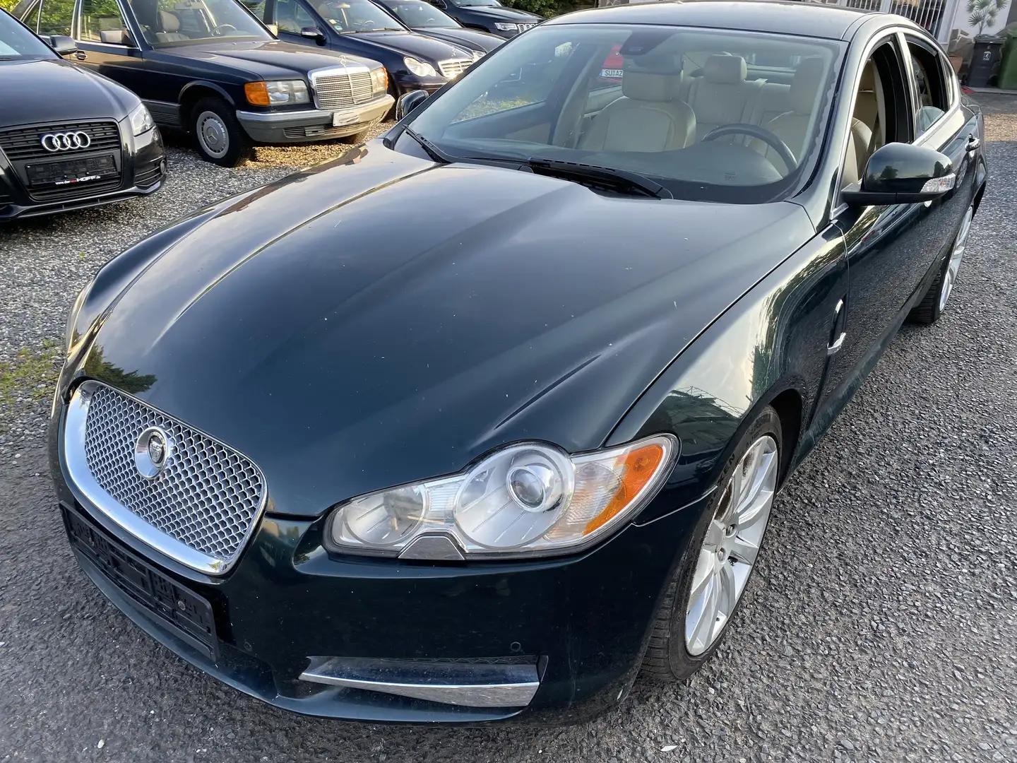 Jaguar XF 2.7 V6 Diesel Premium Luxury Grün - 1