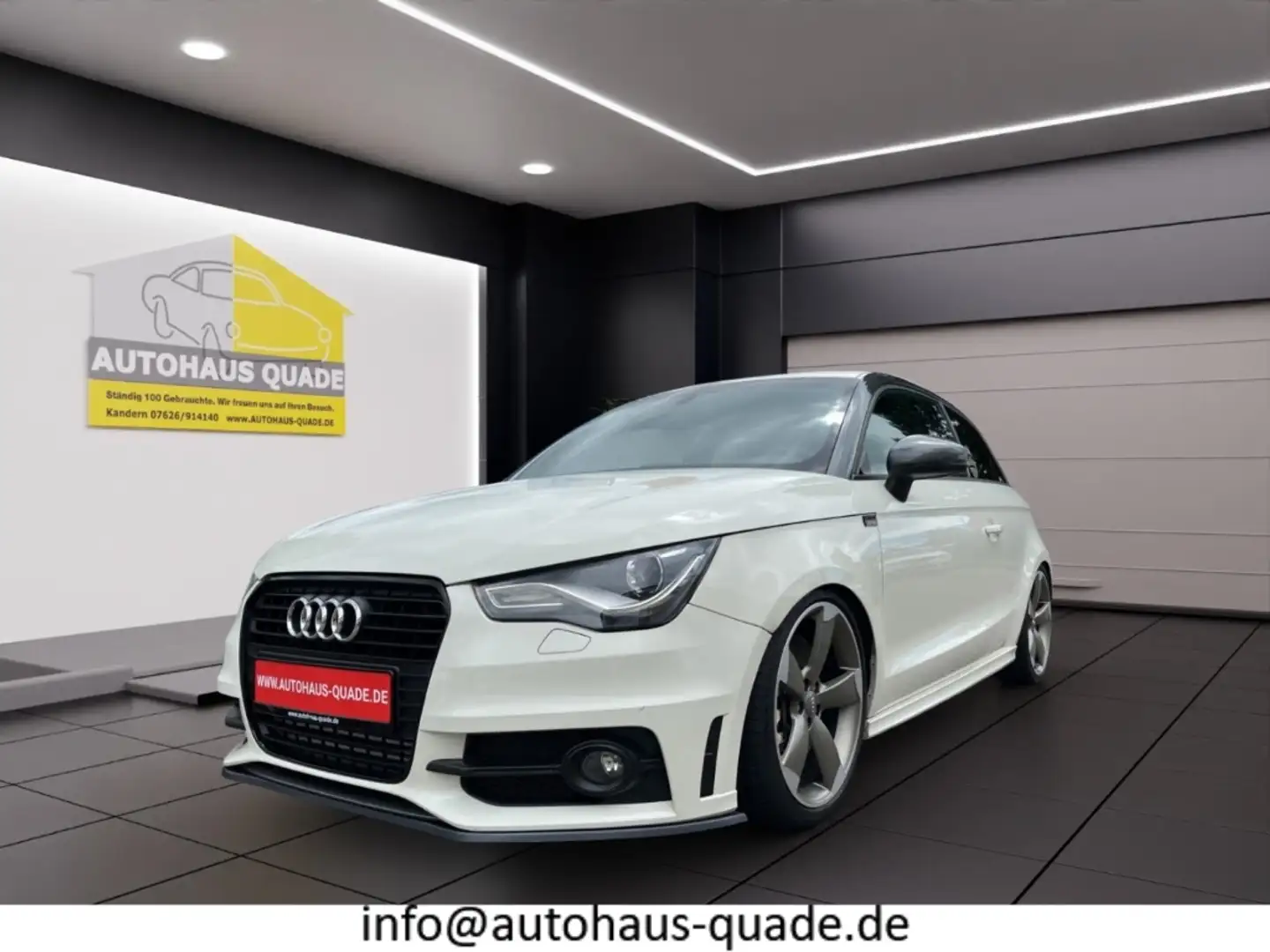 Audi A1 2,0l 200KW (272PS) S line Sportpaket 17 Zoll Sinte Weiß - 1