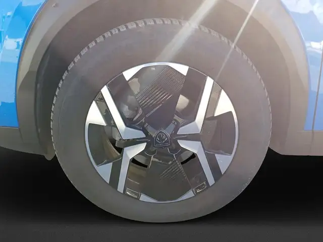 Peugeot 2008 view 8