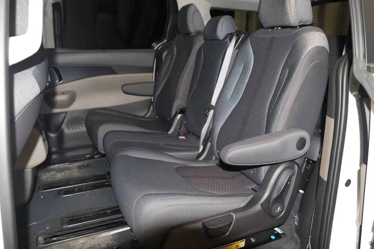 Kia Carnival снимка Kia Carnival