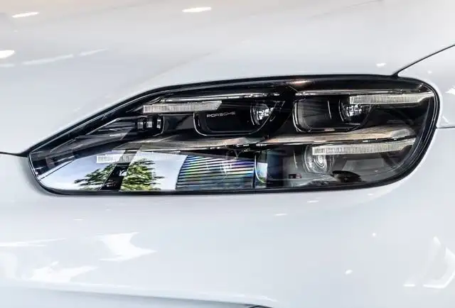 Porsche Cayenne view 5