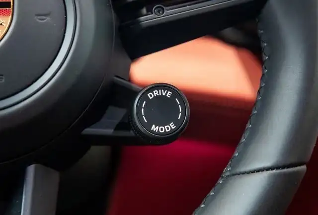 Porsche Cayenne view 12
