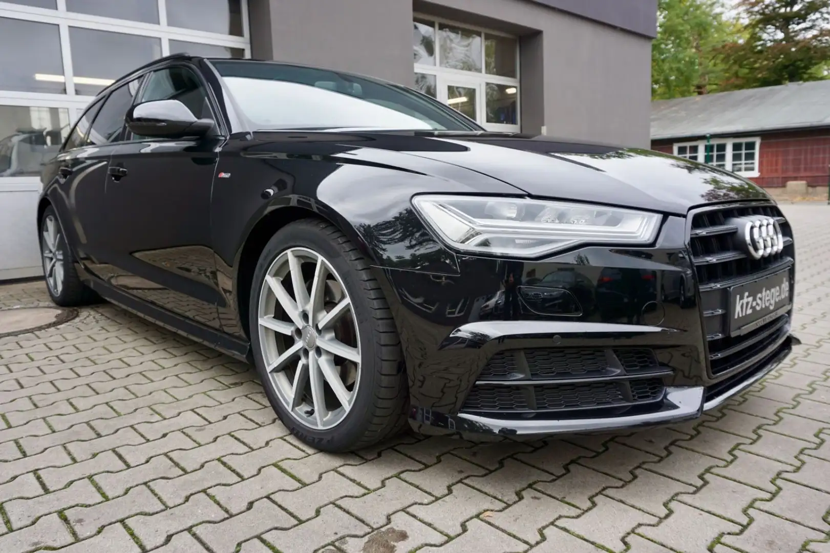 Audi A6 Avant 1.8 TFSI S line/ Matrix LED/ Navi plus Schwarz - 2