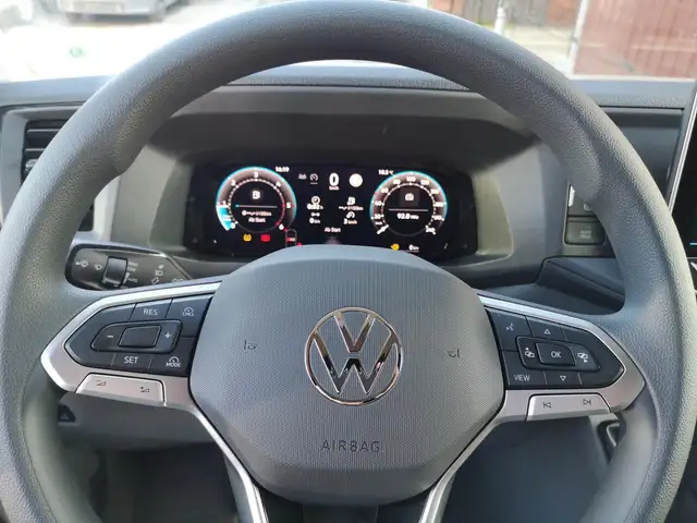 Volkswagen Crafter Kastenwagen Kasten 35 mittellang Hochda... Ansicht 4