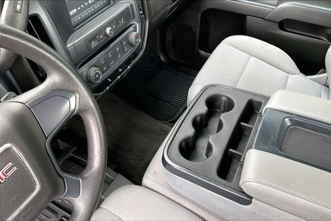 GMC Sierra 1500 photo GMC Sierra 1500