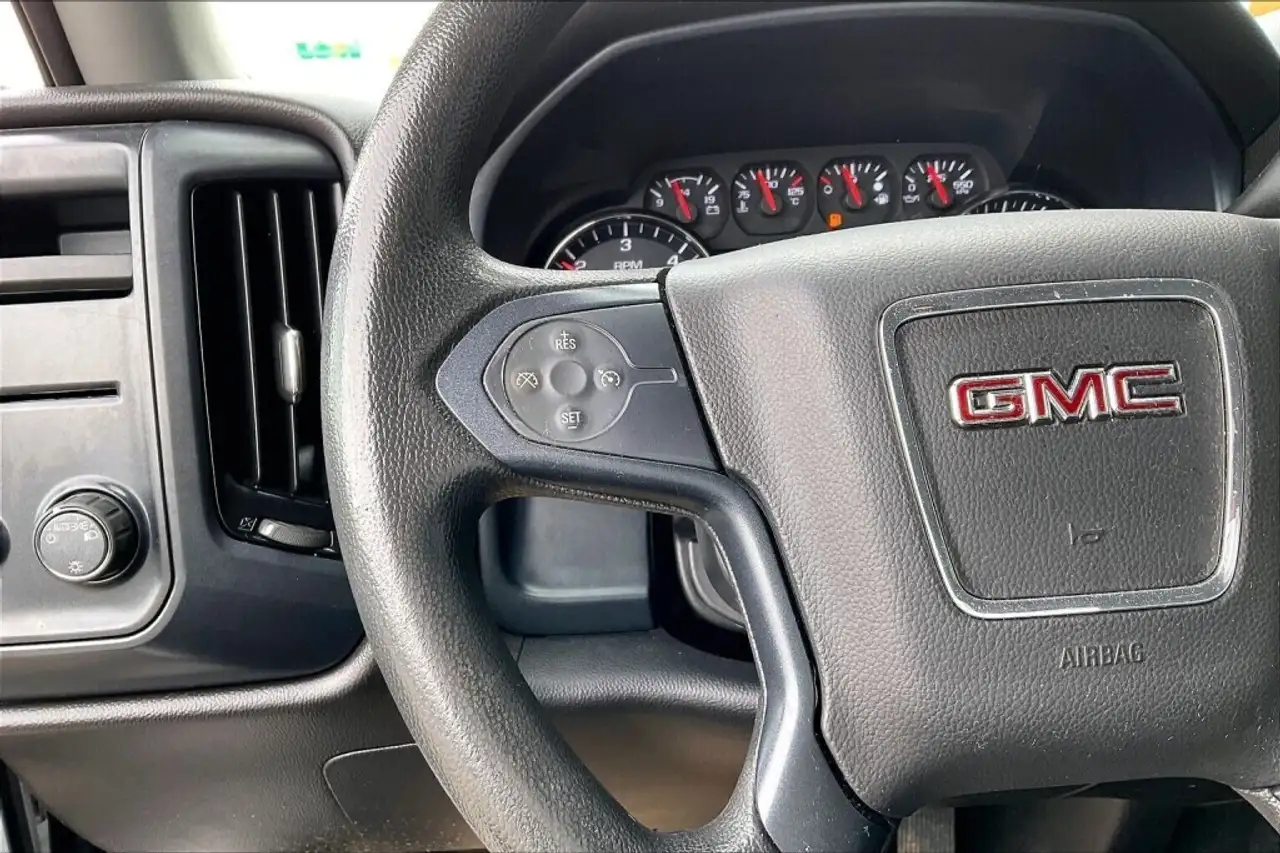 GMC Sierra 1500 photo GMC Sierra 1500