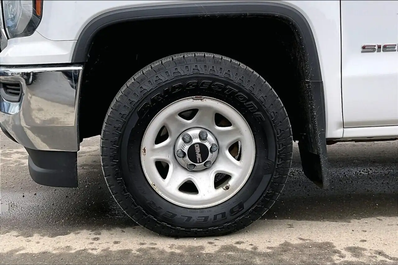 GMC Sierra 1500 снимка GMC Sierra 1500