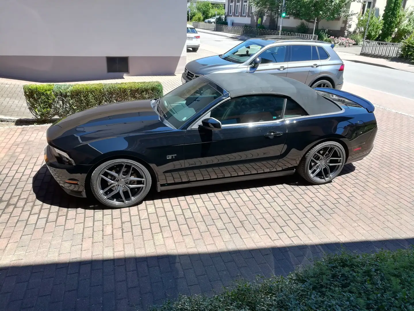 Ford Mustang GT 4,6 l - V8 Negru - 1