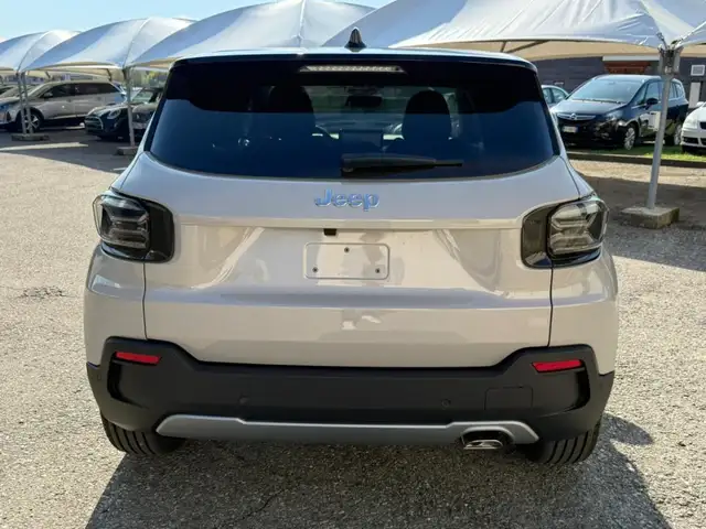 Jeep Avenger view 6