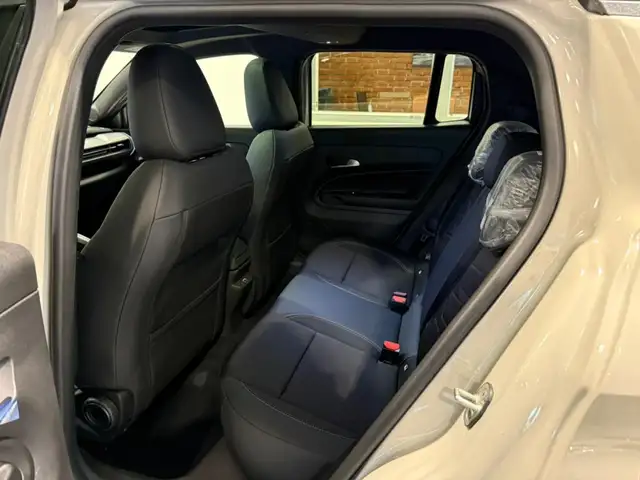 Jeep Avenger view 13