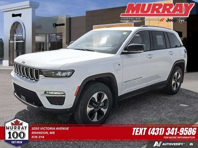 2023 Jeep Grand Cherokee Base