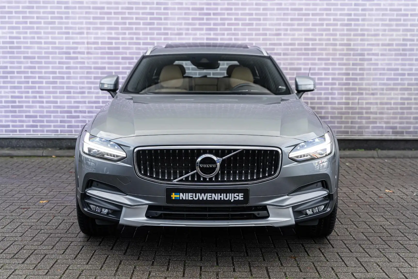 Volvo V90 Cross Country 2.0 T5 Pro | Head Up Display | Stoelventilatie | S Grijs - 2