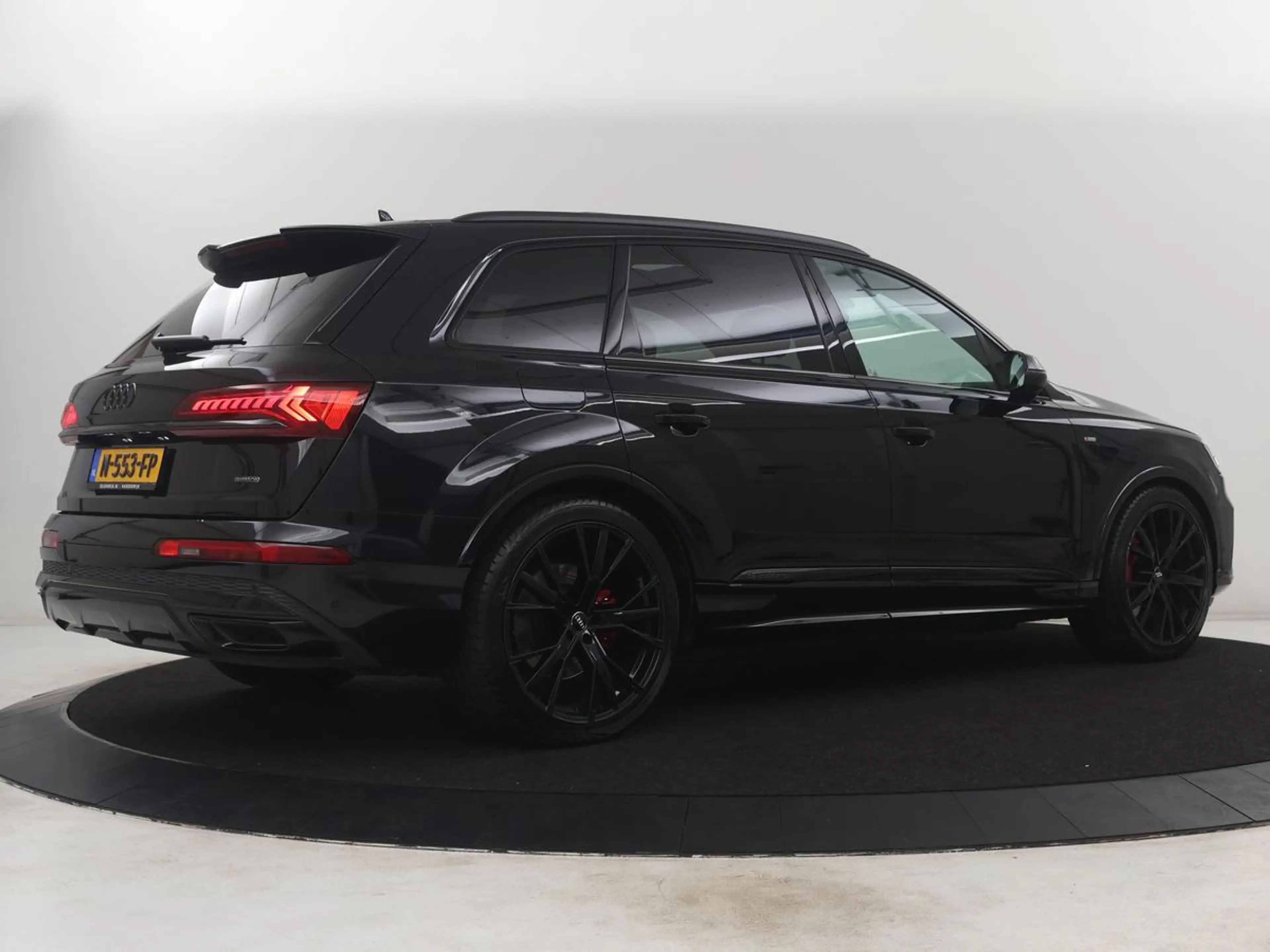 Audi Q7 55 TFSI e quattro Pro Line S | SOH 92.0% | Panoram — photo 42