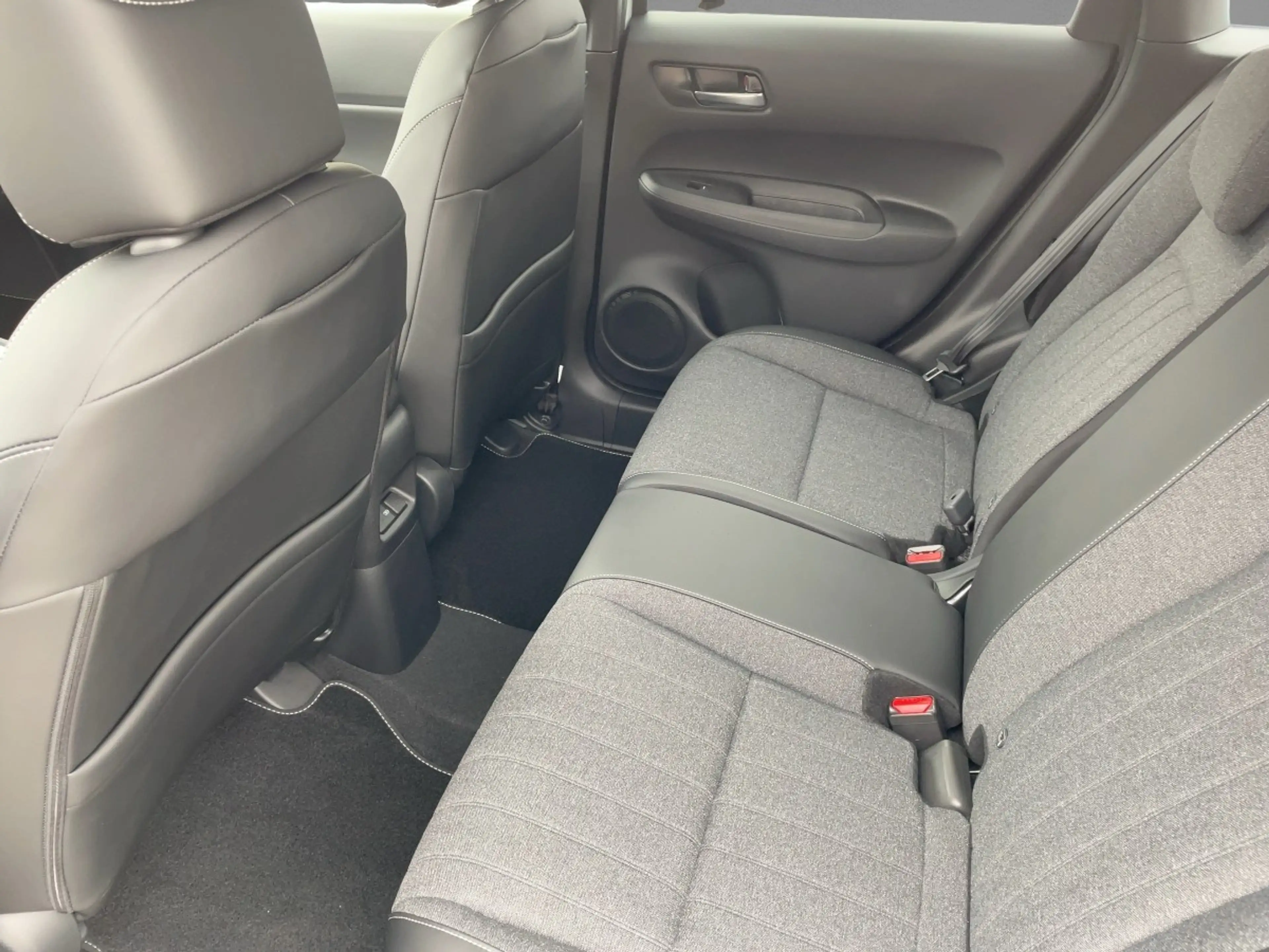 Honda Jazz 1.5 Hybrid  Advance Navi* Kamera* Sitzhz.* — photo 9