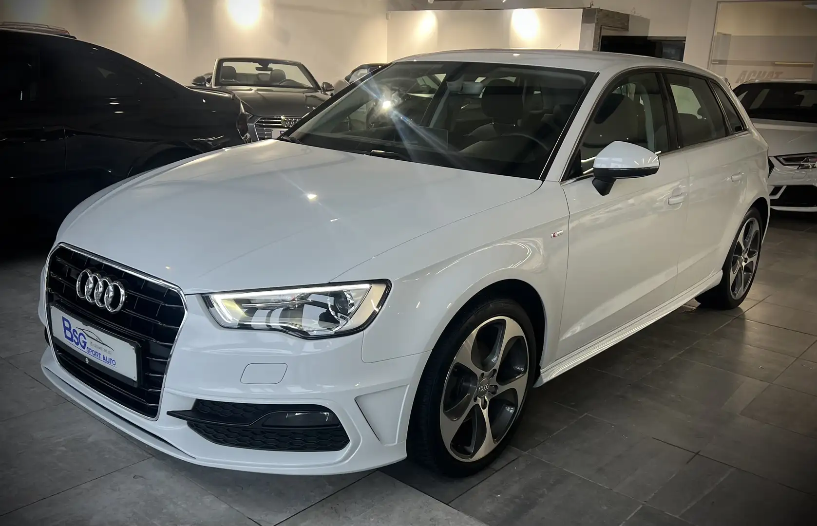 Audi A3 Sportback 1.4 TFSI S-line S tronic Weiß - 1