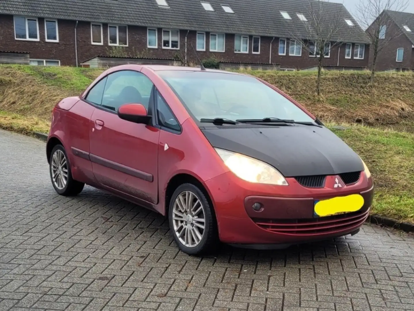 Mitsubishi Colt 1.5 Limited Edition Red - 1
