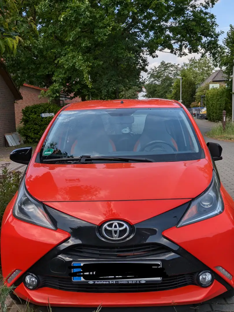 Toyota Aygo X Aygo 5-Türer x-cite, Langstrecke, touchscreen Оранжевый - 2